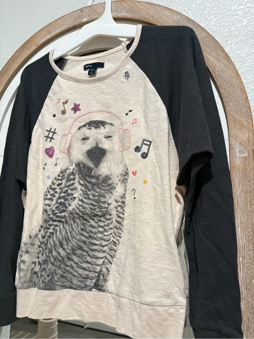 GAP Cream Front with Black Raglan Owl Headphone Graphic Long Sleeve Tee